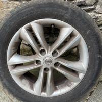 Gomme Michelin + cerchione Nissan