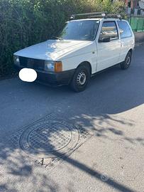 Veicolo d’epoca Fiat UNO