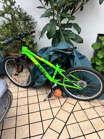 Bicicletta Aurelia con cambio shimano ruote da 24"