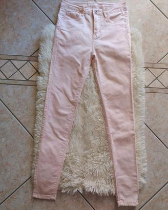 Pantalone donna rosa chiaro.