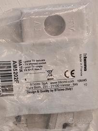 Prese TV-SAT BTicino Matix AM5202F nuove – coppia