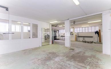 MAGAZZINO DI 130 MQ LIBERO SUBITO