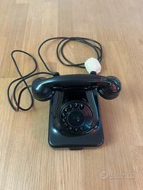 Telefono fisso nero vintage