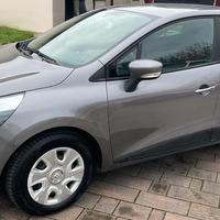 Renault Clio 1.2 Benzina 5 porte neopatentato
