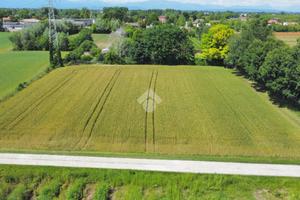 TER. RESIDENZIALE A PIOMBINO DESE