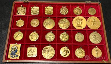 Medaglie vintage color oro - lotto unico 24 pezzi