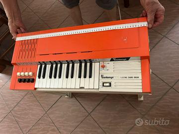 Piano/tastiera Bontempi con struttura