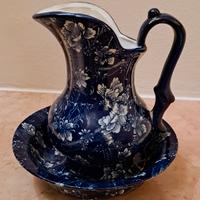 Elegante set da toilette . Nuovo