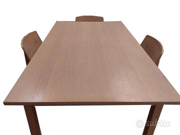 Tavolo e 4 sedie.  60€!