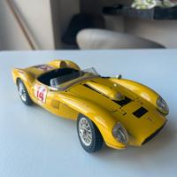 Ferrari 250 Testa Rossa 1957 Bburago 1:18