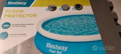 tappeto componibile sotto piscina 