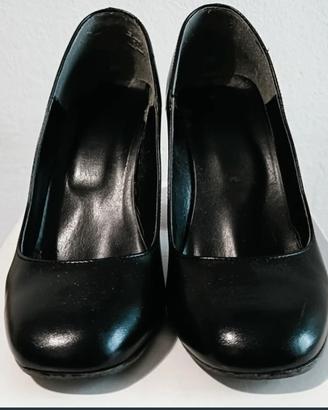 Scarpe décolleté in pelle nera
