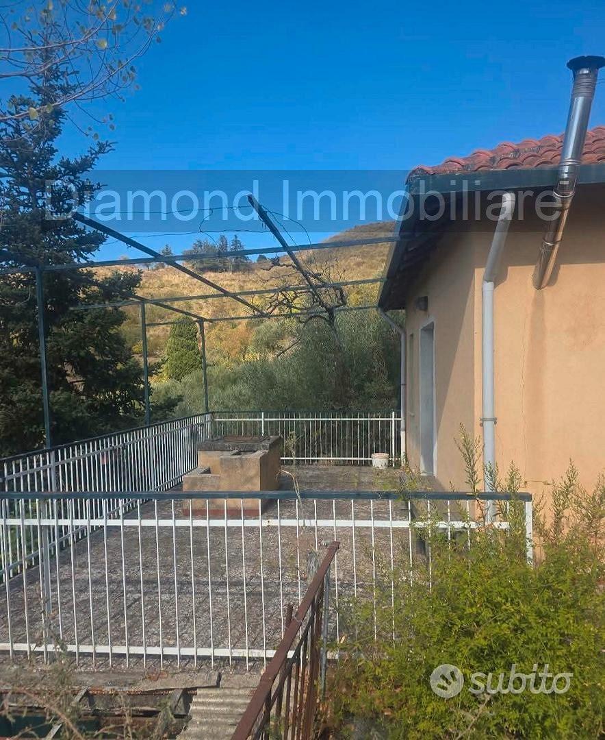 Terreno con fabbricato a Linguaglossa - Vista 3