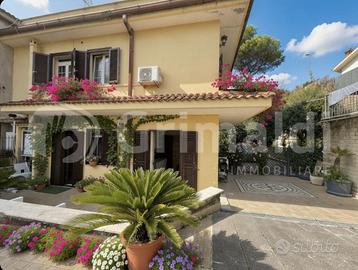 Villa bifamiliare Roma [Cod. rif 3299883VRG] (Casa
