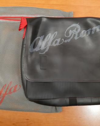 Borsa Artigianale di Design in Gomma Alfa Romeo
