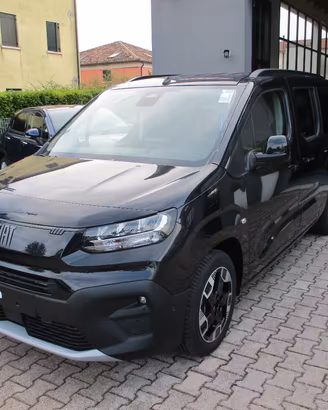 Fiat Qubo L 7p.ti 1.5 d La Prima 130cv at8 CarPlay
