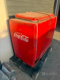 Frigorifero Coca-Cola mod.290 B