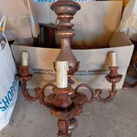 Lampadari in legno foglia oro