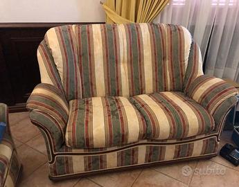 N. 02 Divani a 2 e 3 posti