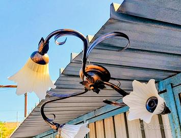 Lampadario da soffitto con tre lampade perfetto.