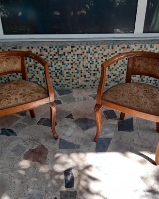 Poltroncine antiche imbottite