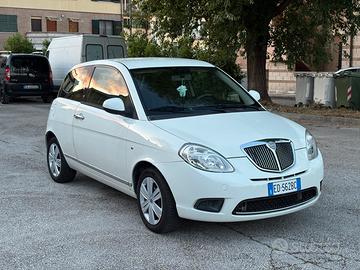 Lancia Ypsilon II 1.2 (843) del 2010, Benzina