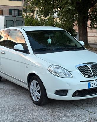 Lancia Ypsilon II 1.2 (843) del 2010, Benzina