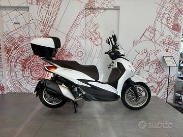 Piaggio Beverly 400 PIAGGIO BEVERLY 400 HPE -...