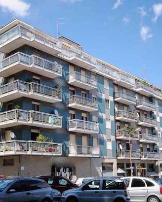Immobile di 286 m² con 1 locale a Biella
