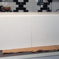 armadietto  bianco IKEA  CM 180 euro  20,00. 