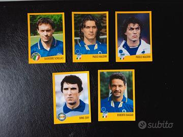 5 figurine azzurri con IP
