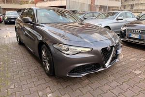 ALFA ROMEO Giulia 2.2 Turbodiesel 160 CV AT8 Bus