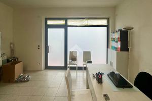 NEGOZIO A NEGRAR DI VALPOLICELLA