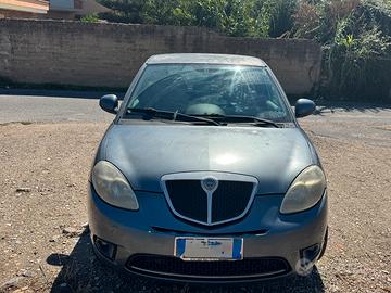 Lancia Y
