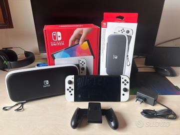 Nintendo Switch Modello OLED + Custodia
