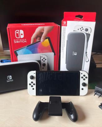 Nintendo Switch Modello OLED + Custodia