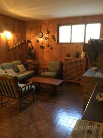 Edificio con 2 appartamenti di 240mq+240mq di tave