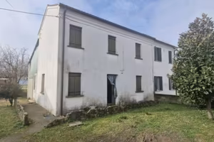 Immobile in asta di 135 m² con 3 locali a Este
