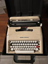 Macchina da scrivere Olivetti Lettera 35