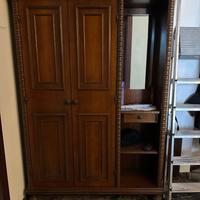 Mobile in legno con specchio