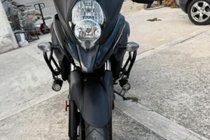 Suzuki V-storm 650cc 2019
