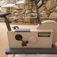 BIKE RACE TECHNOGYM