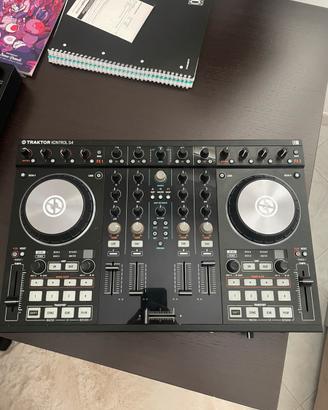 Traktor s4 mk2