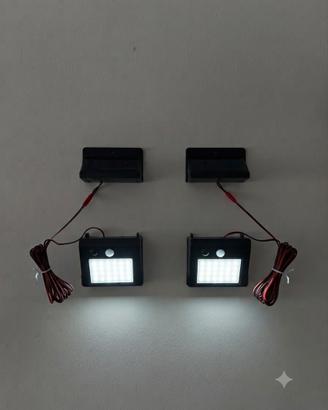 COPPIA DI FARETTI SOLARI LED