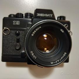 Macchina fotografica Zenit 19 e obiettivo Jupiter