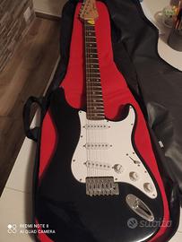 Chitarra elettrica stile Stratocaster