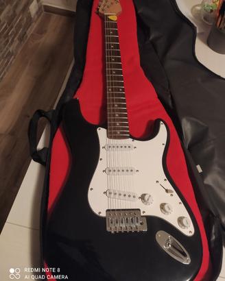 Chitarra elettrica stile Stratocaster