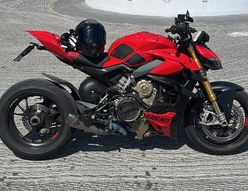 Ducati Streetfighter v4S