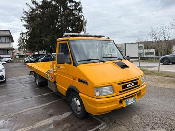 Carroattrezzi Iveco Daily 35.8 patente B