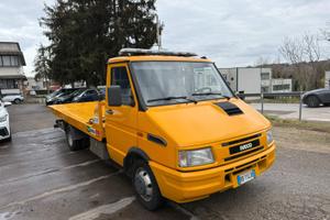 Carroattrezzi Iveco Daily 35.8 patente B